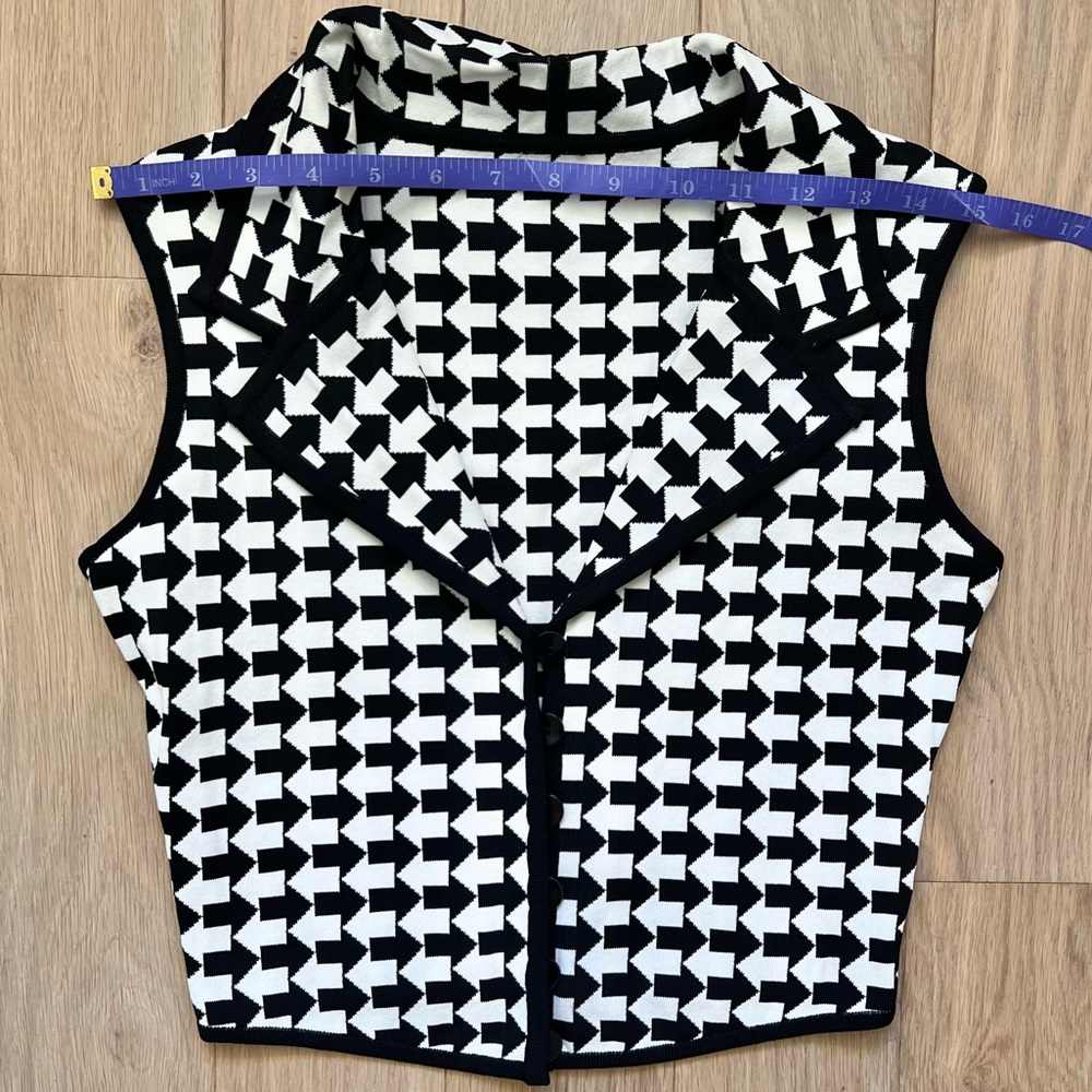 Herve Leger Checkered Arrow Sleeveless Crop Top Button Vest - Picture 4 of 7